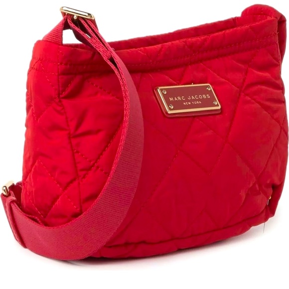 🎉HP🎉New!! Marc Jacobs Nylon Quilted Adjustable Crossbody Bag in Cherry Red🍒 - Picture 7 of 13